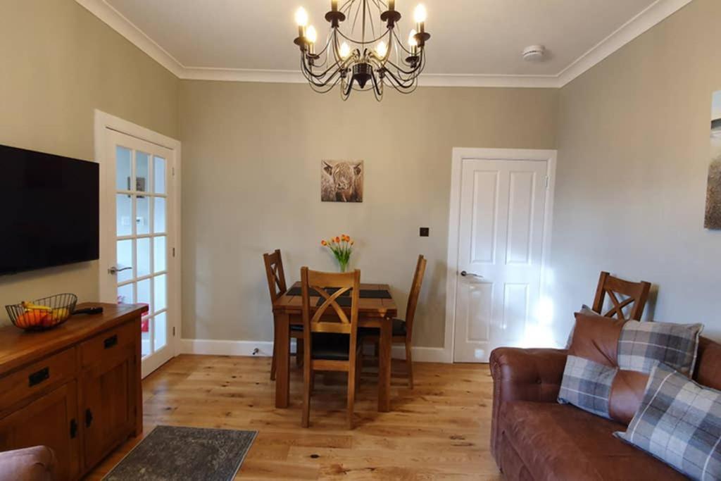 Smart & Stylish Holiday Apartment In The City Centre Inverness Zewnętrze zdjęcie