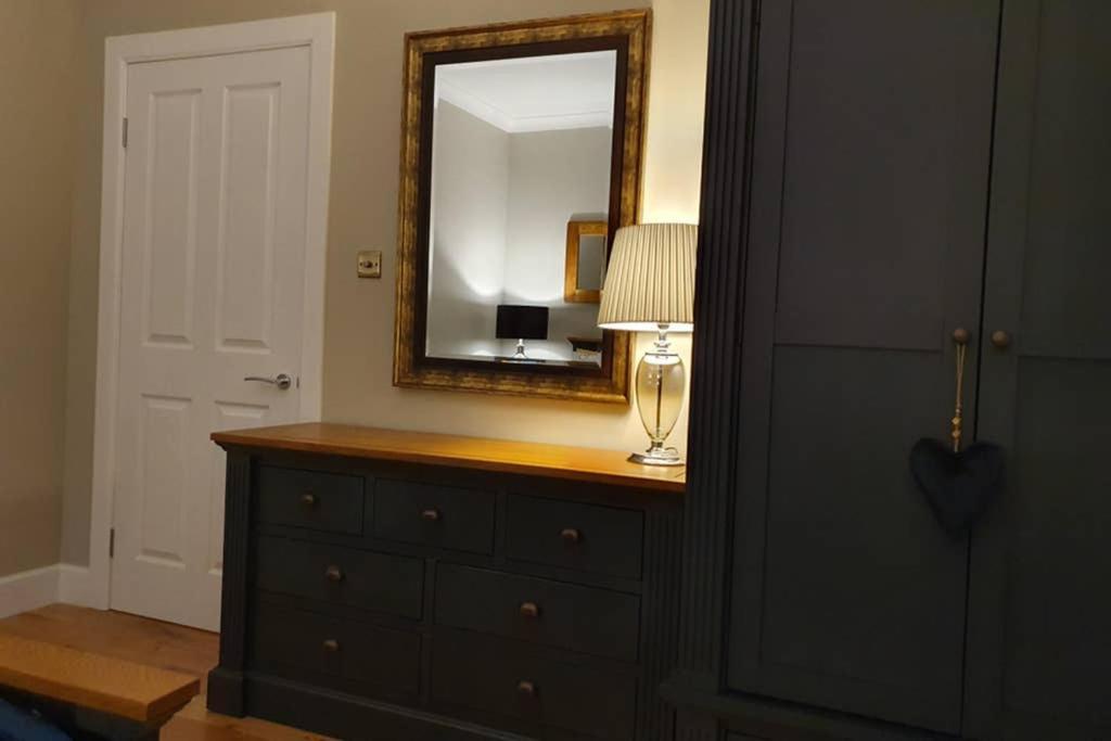 Smart & Stylish Holiday Apartment In The City Centre Inverness Zewnętrze zdjęcie